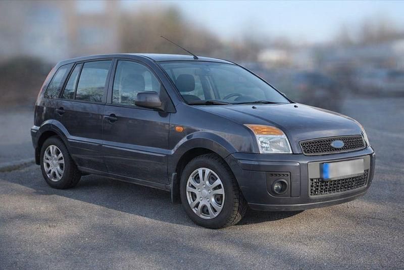 Gebraucht Ford Fusion Trend 80 PS (58 kW) 2010 Grau Kleinwagen