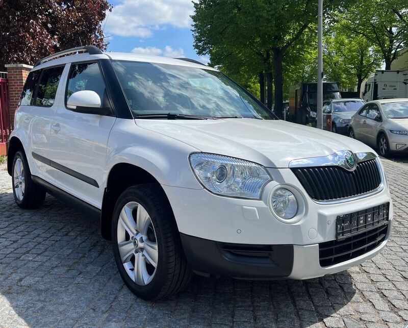 Weiß Gebraucht 2009 Skoda Yeti Experience SUV | 4.950 € (Superpreis) - Bild 1/4