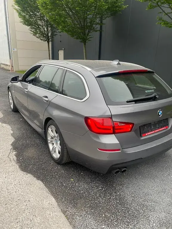 Gebraucht BMW 520 M Sport 184 PS (135 kW) 2013 Grau Limousine
