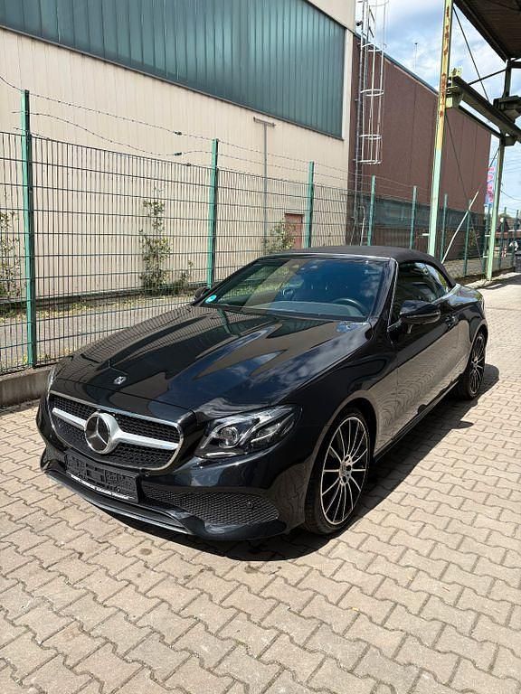 Gebraucht Mercedes E400 333 PS (244 kW) 2018 Schwarz Cabrio