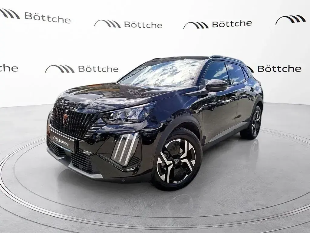 Gebraucht Peugeot 2008 Allure 131 PS (96 kW) 2023 Lackierung schwarz perla nera/typ aussenverkleidung metalliclackierung SUV