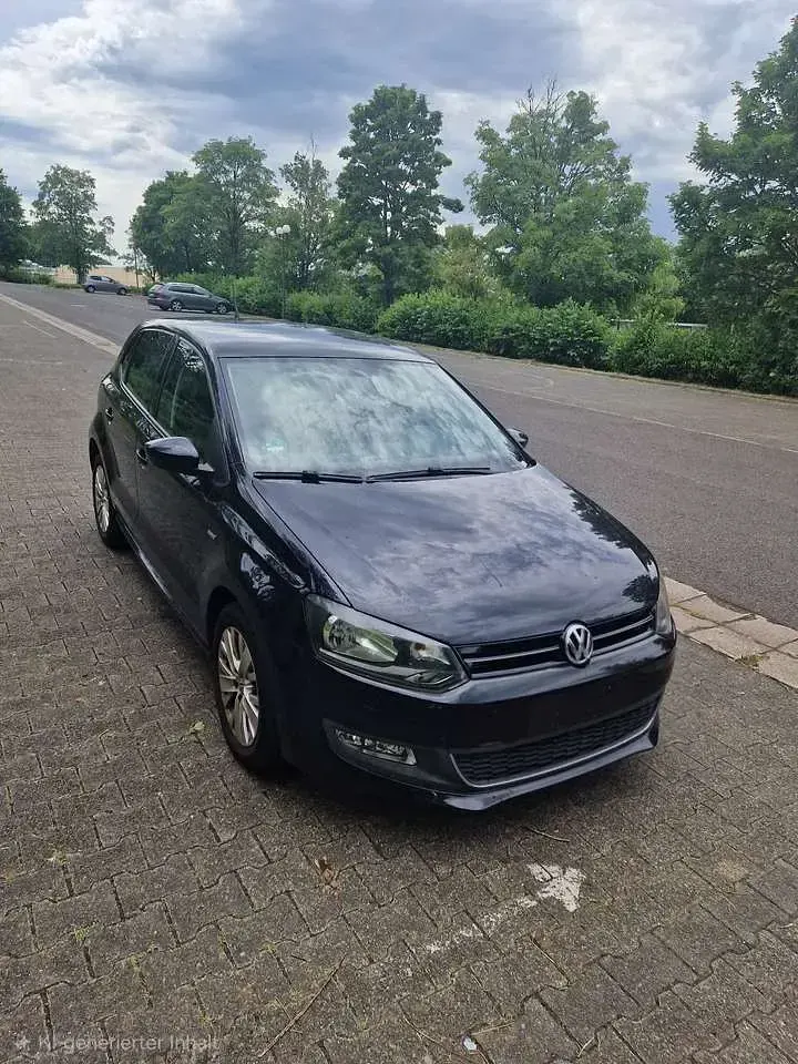 Gebraucht VW Polo Life 90 PS (66 kW) 2013 Schwarz Kleinwagen