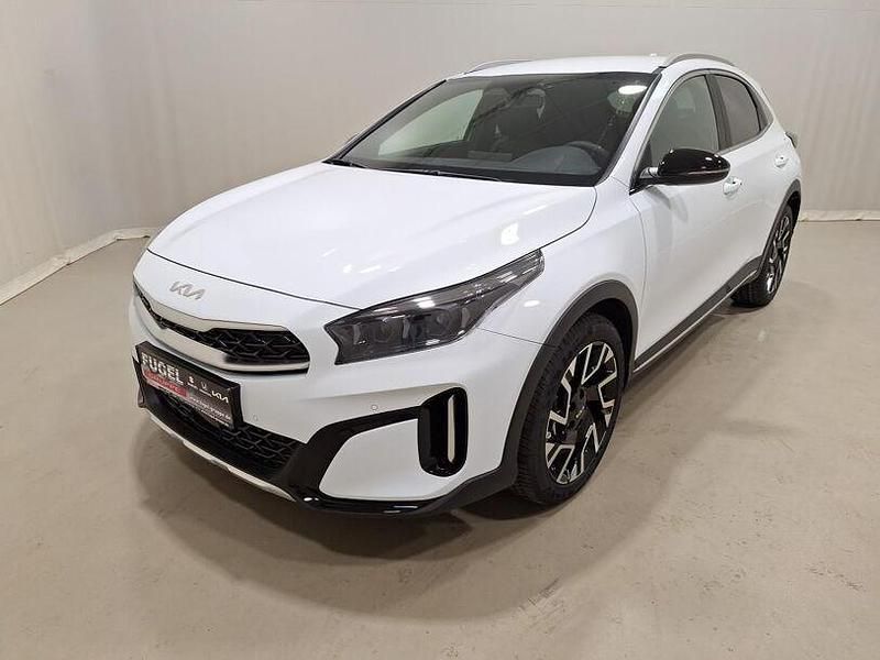 Neu Kia XCeed 179 PS (131 kW) 2025 Casa white SUV