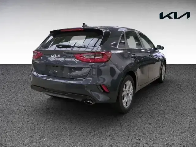 Używany Kia Ceed Vision 140 KM (102 kW) 2025 Szary Hatchback