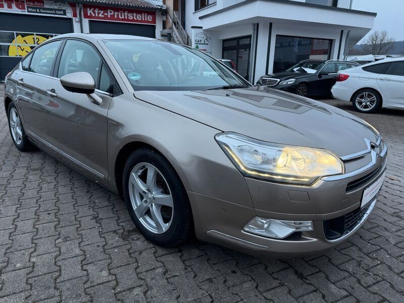 Gelb Gebraucht 2013 Citroën C5 Exclusive Limousine | 13.400 € - Bild 1/4