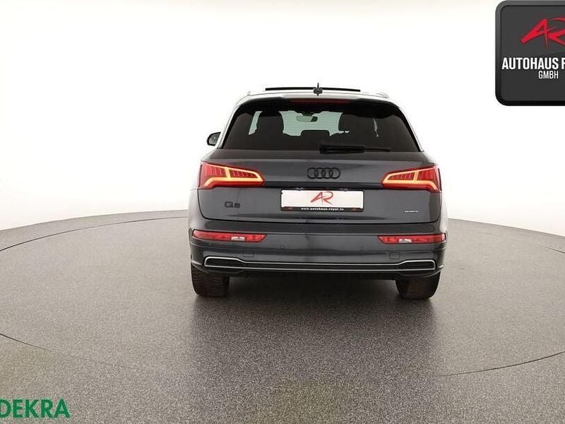 Gebraucht Audi Q5 S-Line 190 PS (139 kW) 2019 Grau (metallic) SUV