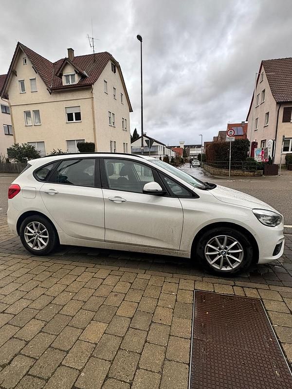 Gebraucht BMW 218 Active Tourer Advantage 136 PS (100 kW) 2017 Weiß Van / Kleinbus