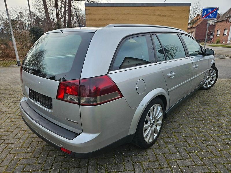 Gebraucht Opel Vectra 177 PS (130 kW) 2004 Silber Kombi