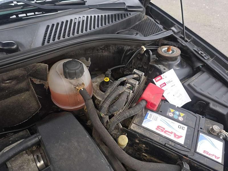 Gebraucht Renault Clio II Campus 75 PS (55 kW) 2007 Schwarz Limousine