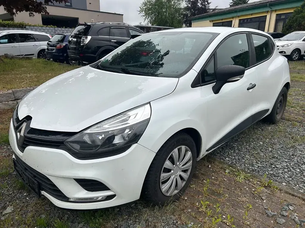 Gebraucht Renault Clio IV Life 73 PS (53 kW) 2018 Weiß Limousine