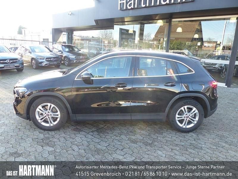 Gebraucht Mercedes GLA200 Advanced 163 PS (119 kW) 2024 Unilack nachtschwarz SUV