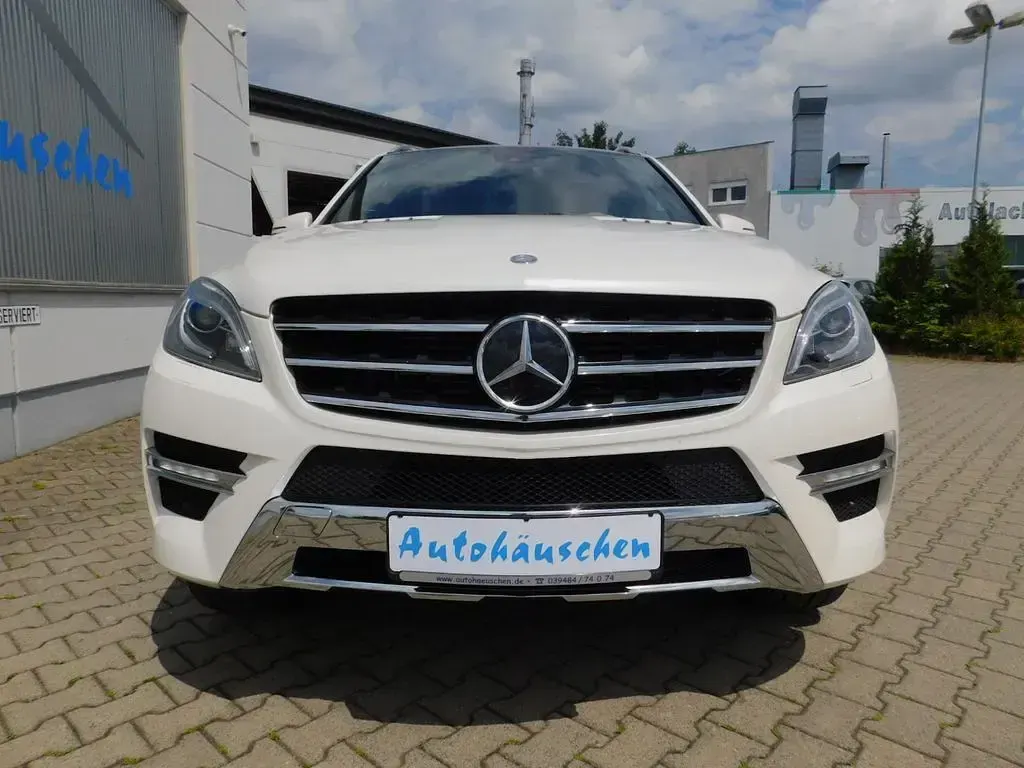 Gebraucht Mercedes ML350 AMG Edition 1 258 PS (189 kW) 2012 Weiß SUV