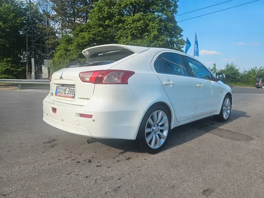 Gebraucht Mitsubishi Lancer 117 PS (86 kW) 2012 Weiß Limousine