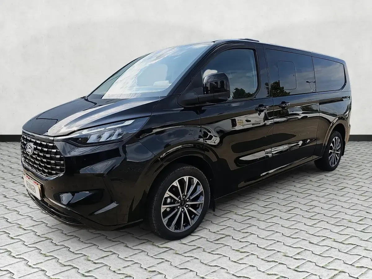 Neu Ford Tourneo Custom Titanium X 170 PS (125 kW) 2026 Manufacturer Van