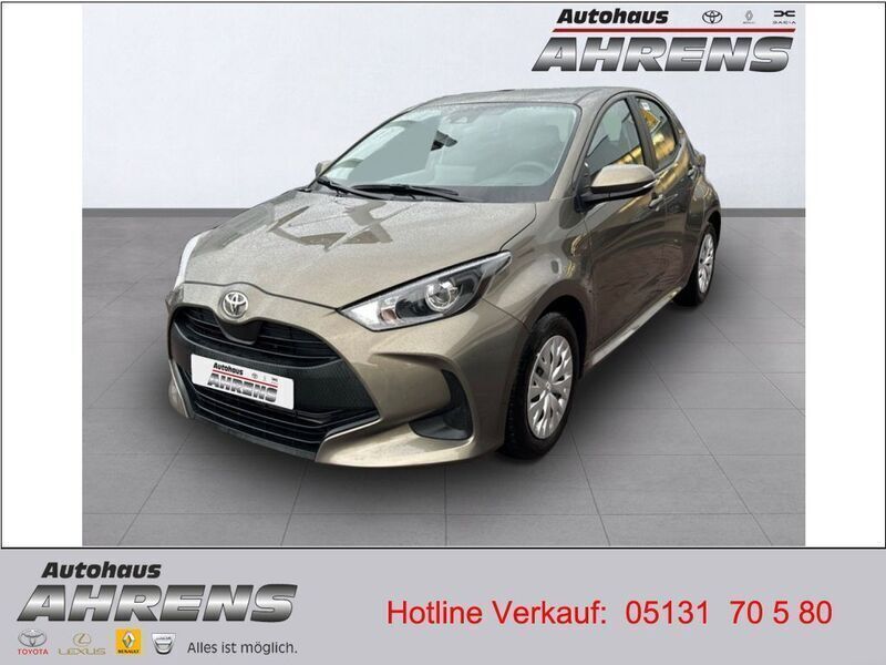 Manganbronze metallic (metallic) Neu 2024 Toyota Yaris Comfort Kleinwagen | 17.240 € (Superpreis) - Bild 1/4