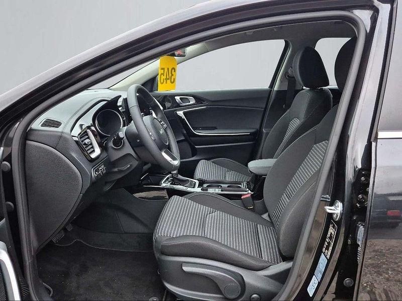 Neu Kia Ceed Sportswagon Vision 140 PS (102 kW) 2025 Schwarz Kombi