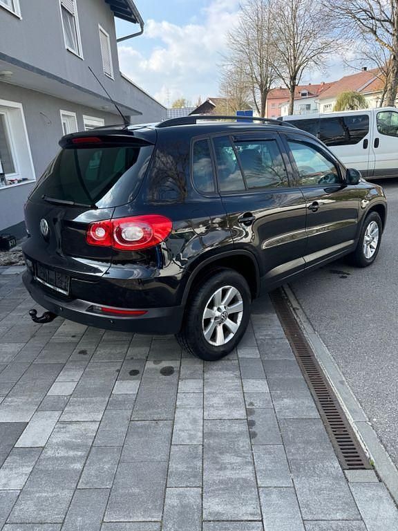 Gebraucht VW Tiguan Trendline 150 PS (110 kW) 2010 Schwarz SUV