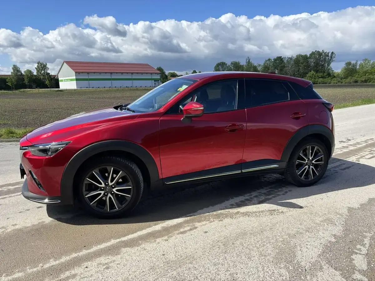 Używany Mazda CX-3 Selection 121 KM (88 kW) 2021 Czerwony SUV