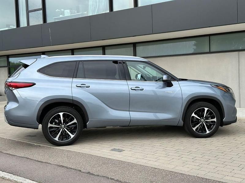 Gebraucht Toyota Highlander Luxury 247 PS (181 kW) 2021 Silber SUV