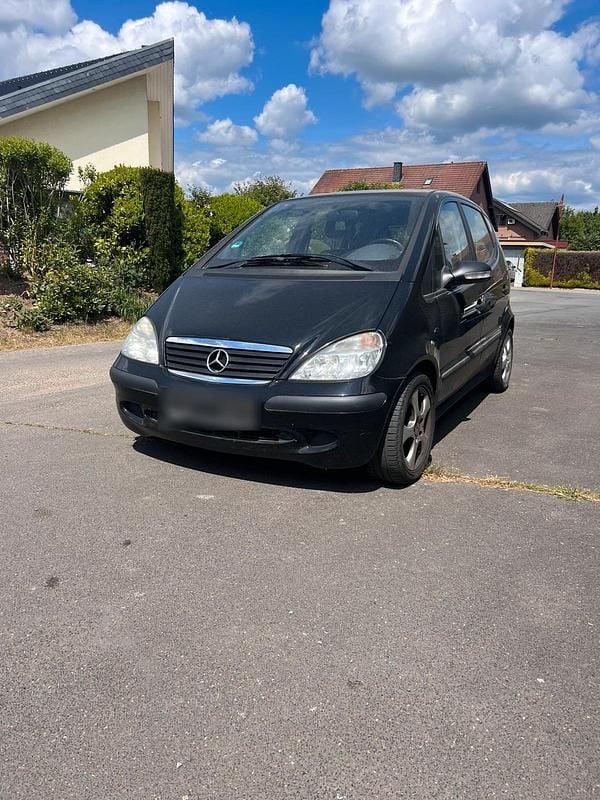 Schwarz Gebraucht 2004 Mercedes A140 Kleinwagen | 750 € - Bild 1/4