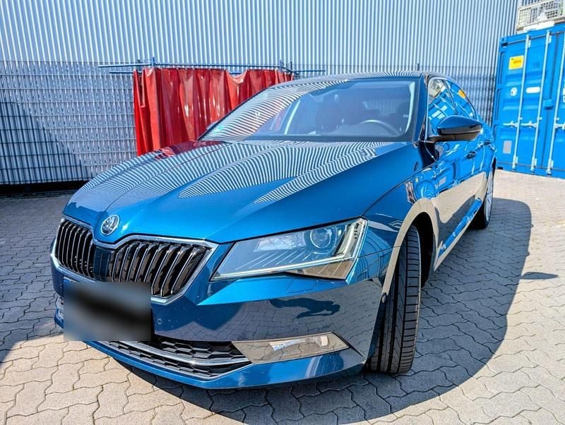 Gebraucht Skoda Superb Style 220 PS (161 kW) 2016 Blau Limousine