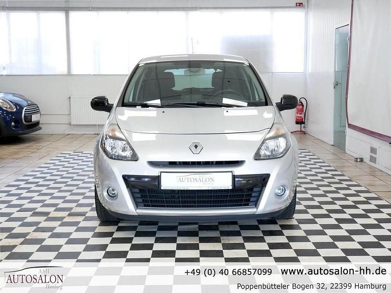 Gebraucht Renault Clio III 111 PS (81 kW) 2011 Silber Limousine
