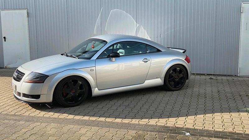 Second-hand Audi TT S-Line 180 CP (132 kW) 2000 Argintiu Coupe