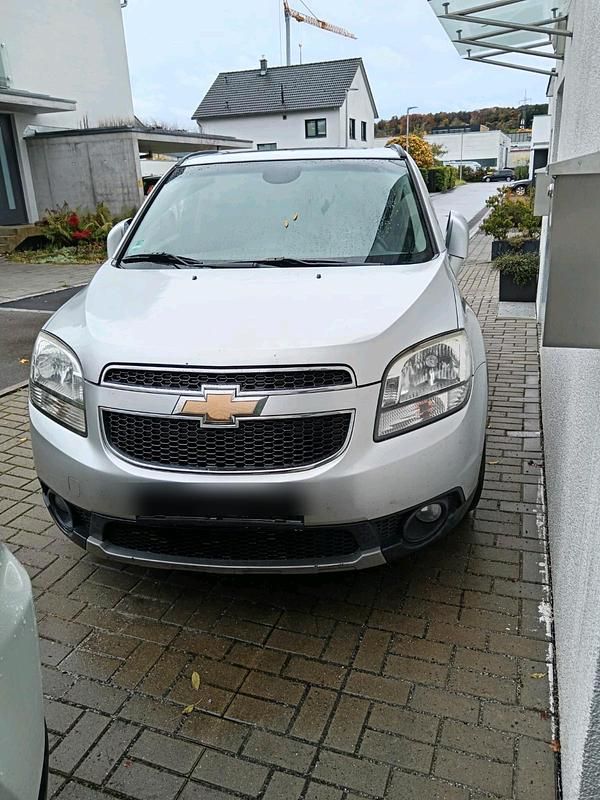 Silber Gebraucht 2013 Chevrolet Orlando LT Van / Kleinbus | 1.999 € (Teuer) - Bild 1/4