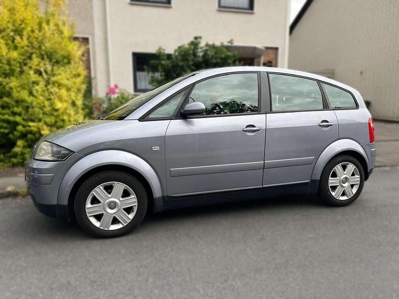 Silber Gebraucht 2004 Audi A2 Kleinwagen | 1.950 € (Guter Preis) - Bild 1/2