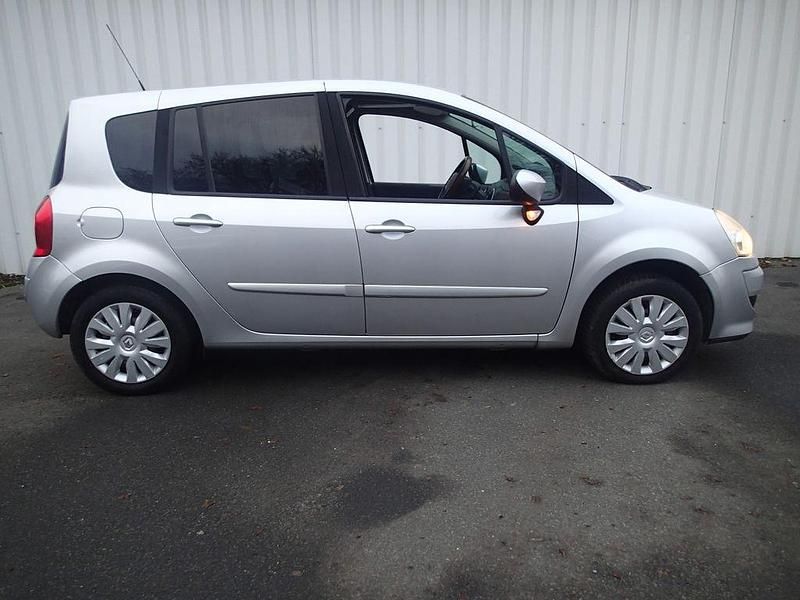 Gebraucht Renault Modus Dynamique 101 PS (74 kW) 2008 Silber Van / Kleinbus