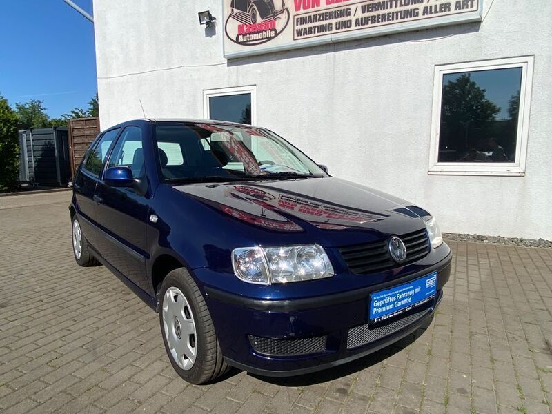 Blau Gebraucht 2001 VW Polo Edition Limousine | 2.990 € (Teuer) - Bild 1/4