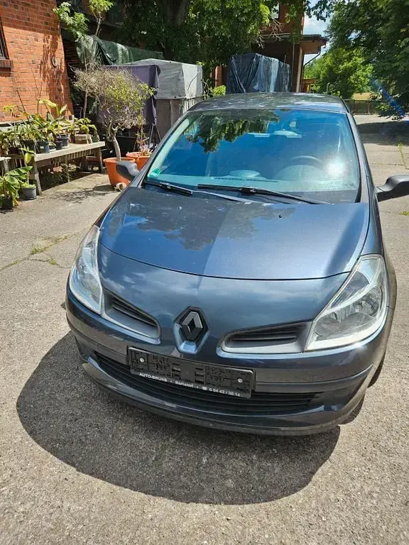 Gebraucht Renault Clio II Dynamique 88 PS (64 kW) 2006 Schwarz Limousine
