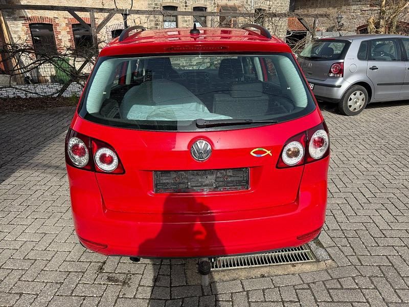 Gebraucht VW Golf VI Trendline 105 PS (77 kW) 2010 Tornadorot Kleinwagen