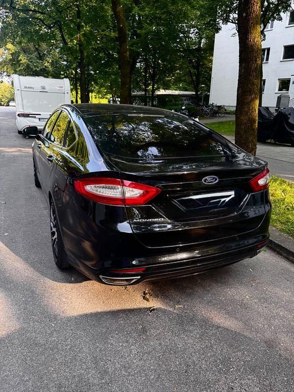 Schwarz Gebraucht 2017 Ford Mondeo Titanium Limousine | 14.700 € (Etwas zu teuer) - Bild 1/4