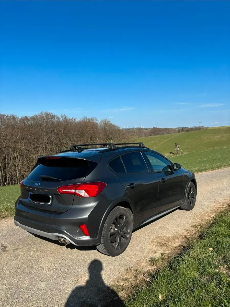 Używany Ford Focus Active 125 KM (91 kW) 2019 Szary Sedan/Limuzyna