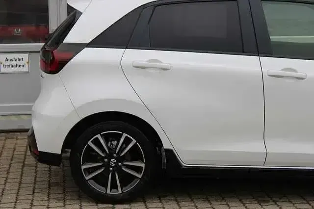 Neu Honda Jazz Advance 122 PS (89 kW) 2026 Platinum white p Kleinwagen