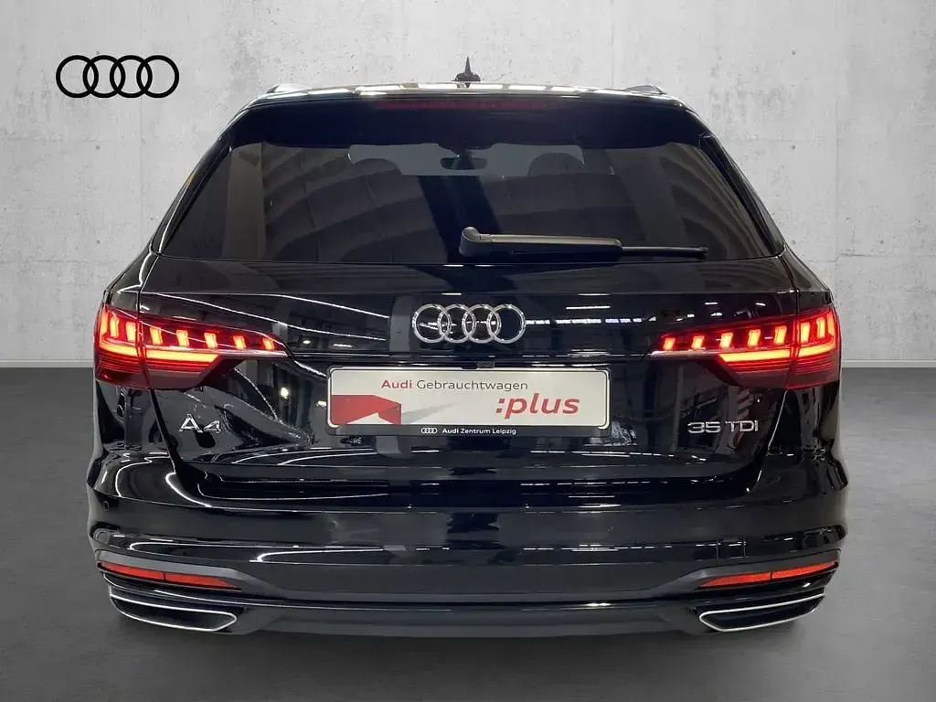 Gebraucht Audi A4 Ambiente 163 PS (119 kW) 2021 Mythosschwarz metallic Kombi