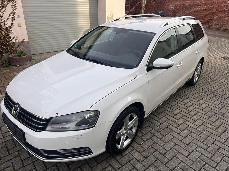 Gebraucht VW Passat Business 150 PS (110 kW) 2013 Weiß Kombi