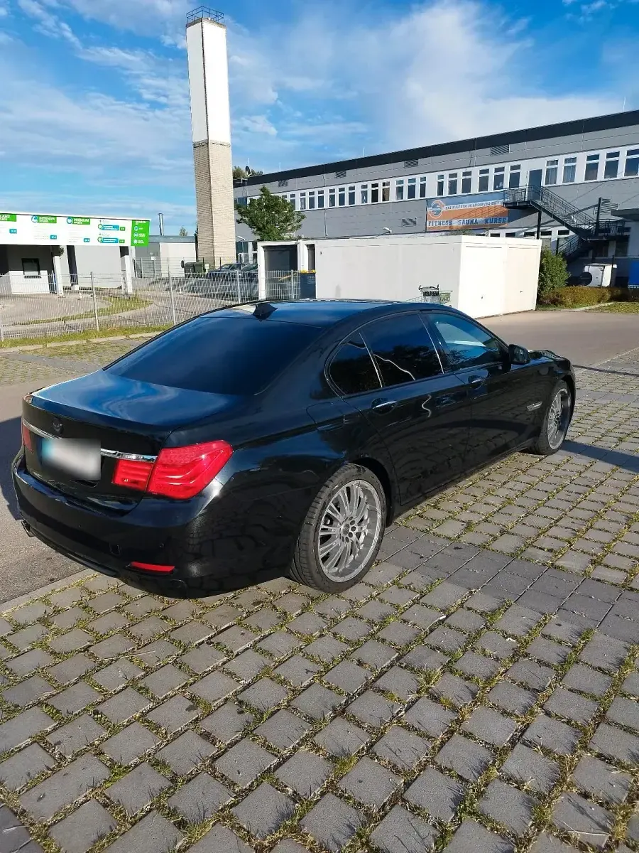 Gebraucht BMW 730 258 PS (189 kW) 2009 Schwarz Limousine