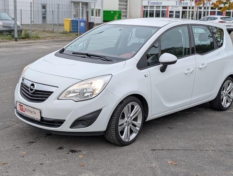 Weiß Gebraucht 2010 Opel Meriva Van / Kleinbus | 2.790 € (Guter Preis) - Bild 1/4
