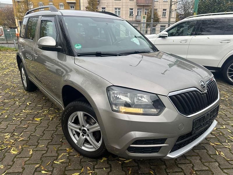 Gebraucht Skoda Yeti Active 105 PS (77 kW) 2015 Beige SUV