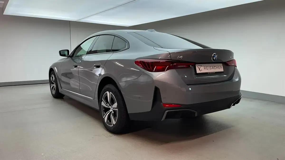 Nowe BMW i4 Efficient Dynamics 250 kW (340 KM) 2026 Szary Sedan/Limuzyna