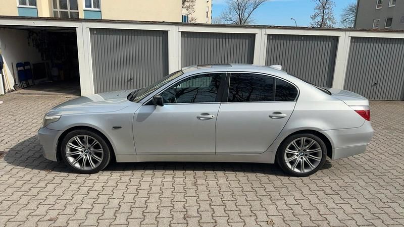 Gebraucht BMW 520 170 PS (125 kW) 2004 Silber Limousine