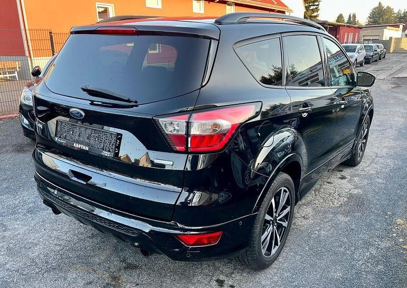 Gebraucht Ford Kuga ST-Line 150 PS (110 kW) 2017 Schwarz SUV