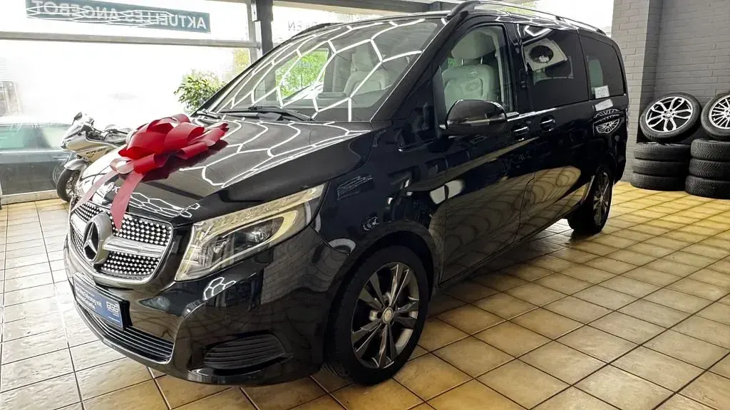 Gebraucht Mercedes V250 Edition 190 PS (139 kW) 2017 Schwarz Van / Kleinbus