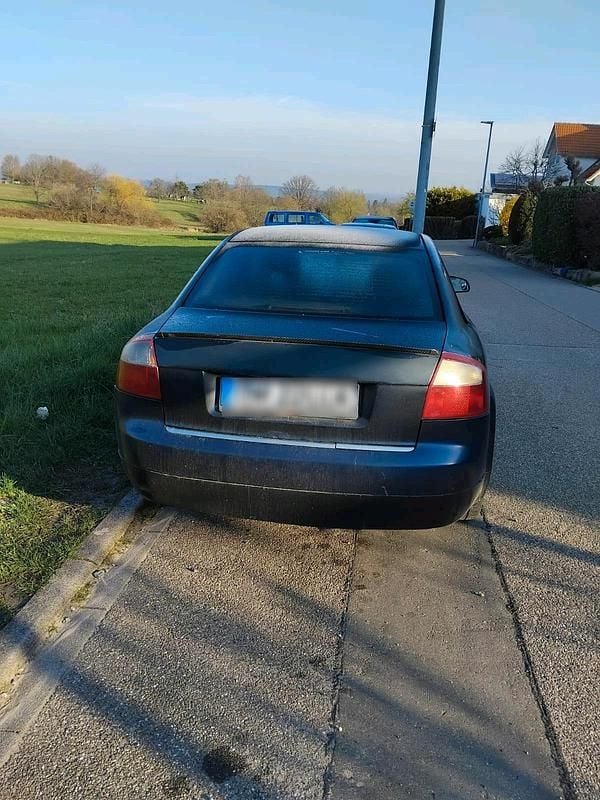 Gebraucht Audi A4 131 PS (96 kW) 2001 Blau Limousine