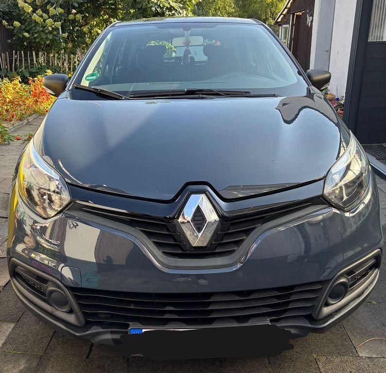 Blau Gebraucht 2016 Renault Captur Life SUV | 7.500 € (Superpreis) - Bild 1/4