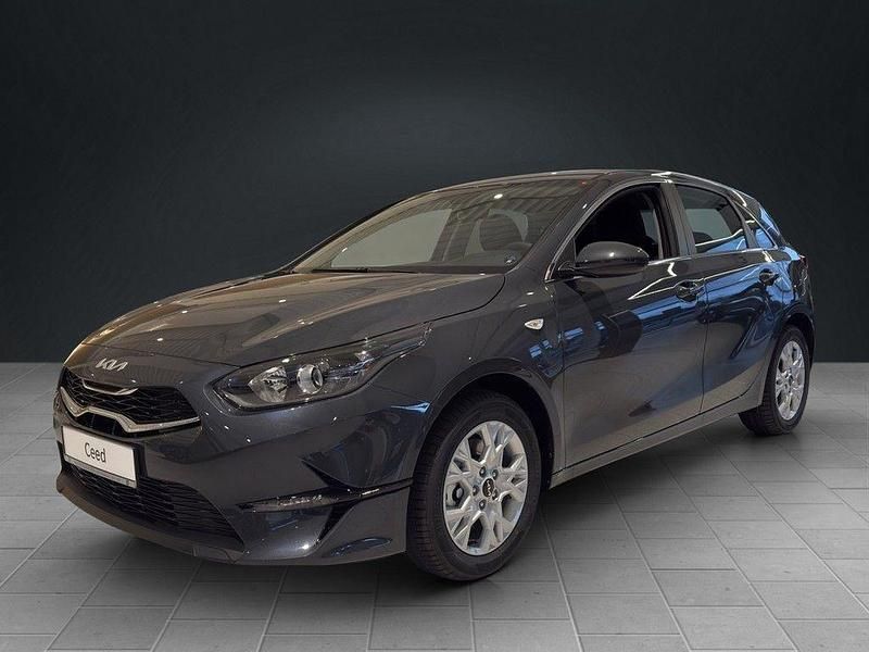 Neu Kia Ceed Vision 140 PS (102 kW) 2026 Grau Kleinwagen
