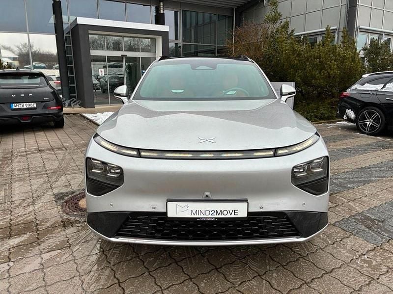 Second-hand XPENG G9 230 kW (313 CP) 2024 Gri SUV