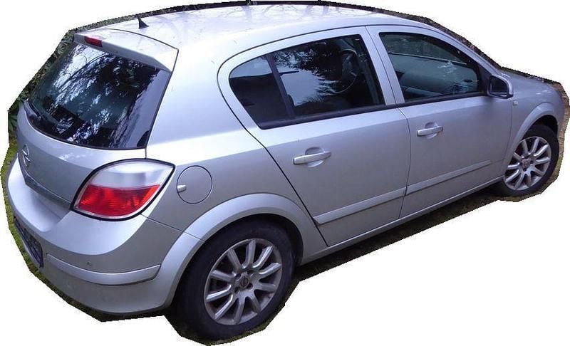 Gebraucht Opel Astra 90 PS (66 kW) 2004 Silber Limousine